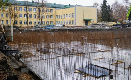 У Лозовій за 102 млн грн будують укриття в ліцеї. Скільки школярів і вчителів зможуть сховатися
