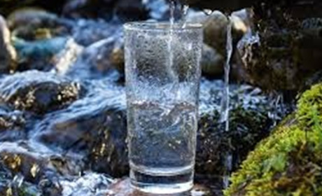 Мінеральна вода: користь і як обрати найкращу