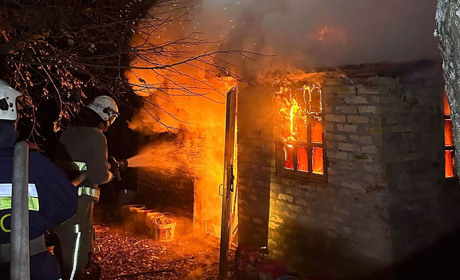 Нічна пожежа на Ржищівщині: вигорів будинок в селі