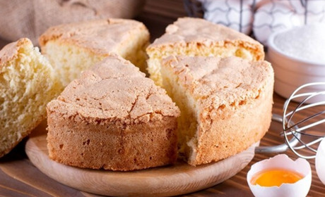 Як приготувати ідеальний бісквіт: класичний, шоколадний та лимонний. Рецепти з детальним описом