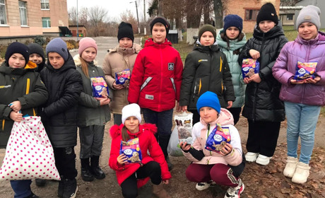 Тваринам на обіди: рій «Супер-герої» передав корм та кошти притулку для тварин у Кагарлику