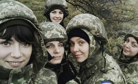 Верховна Рада ухвалила законопроєкт щодо військового обліку жінок: що зміниться?