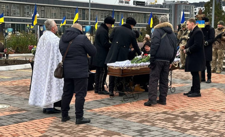 "Ворог знищує найцінніше": у Південному попрощалися з 23-річним захисником Тимуром Ільїним