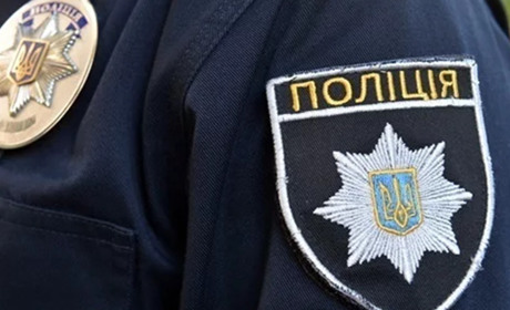 У Переяславі водію вантажівки стало зле під час руху і він з'їхав у кювет: хроніка поліції