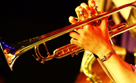 "Зимовий джаз при свічках": у Південному відбудеться унікальний благодійний концерт