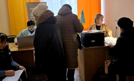 Переселенцям з Торецької громади видаватимуть гігієнічні набори та зимовий одяг