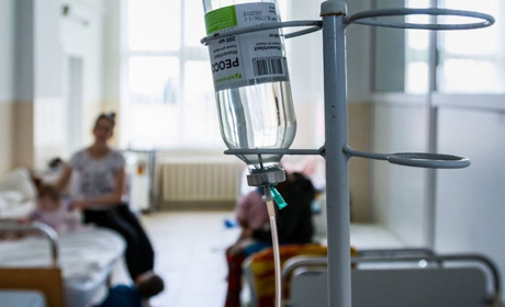 Ботулізм через неякісні продукти: у лікарню потрапили четверо людей з Полтавщини