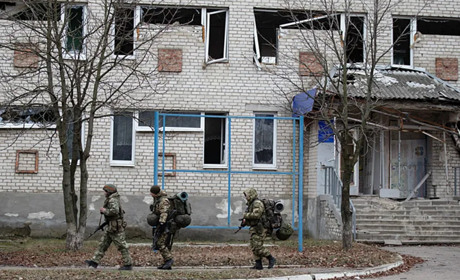 На окупованій Луганщині напружена ситуація: навколо Кремінної усе гримить та летить