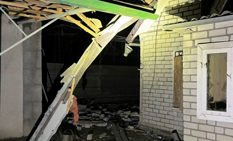 На Київщині уламки БпЛА впали на залізницю та пошкодили будинок: наслідки атаки