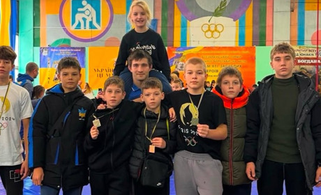 Борці з Південного вибороли п'ять медалей на Всеукраїнському турнірі пам'яті загиблих Героїв