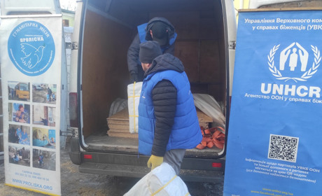 Волонтери надали матеріали для відновлення адміністративних будівель Есманьської громади