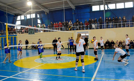 «Пліч-о-пліч» із волейболу у Кагарлику - змагалися команди дівчат