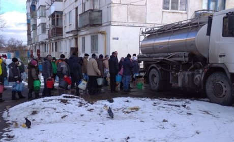 В окупованих містах Луганщини "відновили" водопостачання. По три години на добу