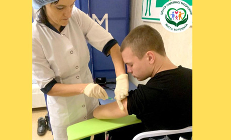 Торецький центр медичної допомоги отримав нову партію вакцин для населення. Як отримати щеплення