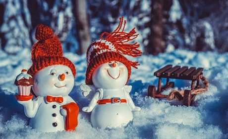 Доплата вчителям, автострахування, медицина, військовийзбір: що чекає на українців в січні 2025