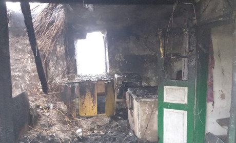 Замах на вбивство. На Лозівщині затримали чоловіка, який облив жінку бензином та підпалив