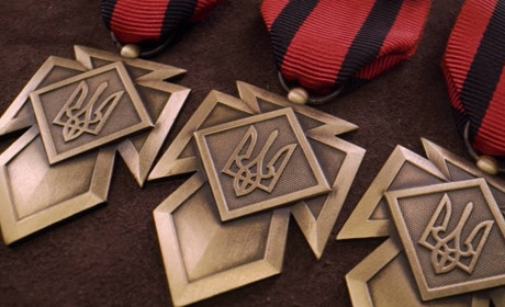 Захисника з Південноукраїнська Головнокомандувач ЗСУ нагородив відзнакою «Хрест Хоробрих»