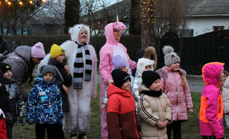 Новини воєнного часу.Коляда, поїзка до театру, допомога постраждалим, свято, майстер-клас
