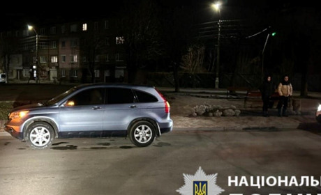 Поліція Київщини розслідує обставини ДТП у Фастові, у якій постраждала жінка: деталі
