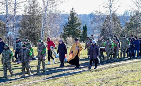 У Халчі провели в останню дорогу воїна Михайла Мушту. Він бив ворога на Луганщині