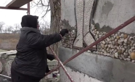 У Скадовському районі поновлюють радянські мозаїки