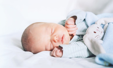 Цифри 2024: скільки діток народилося на Старокостянтинівщині та як їх називали