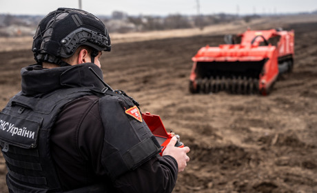 Як очищують міста України від вибухонебезпечних предметів після атак рф: пояснюють у ДСНС