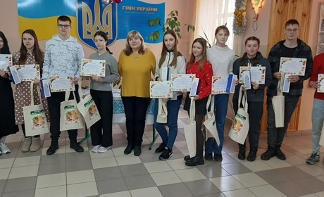 "П'ять кроків до здорового харчування": освітній заклад Старокостянтинова нагородили грамотою