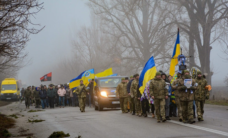 Повернувся додому на щиті: у Кагарлику провели в останню дорогу воїна Максима Загороднього