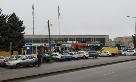 Чому платні парковки у Золотоноші — це необхідність?