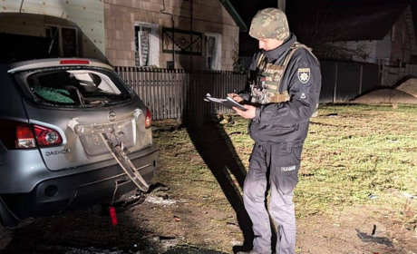 Ворожий безпілотник пошкодив приватні будинки у селі Наумівка Корюківської громади