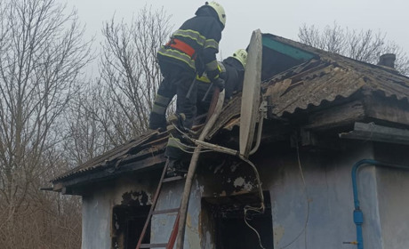 Горів житловий будинок: загинула жінка