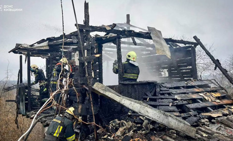 У Фастові вогнеборці врятували чоловіка під час пожежі: що відомо