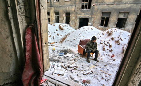 На окупованій Луганщині скаржаться на гастарбайтерів, які "відновлюють" інфраструктуру