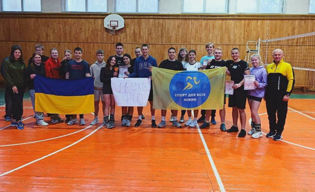 ВІДБУЛИСЯ СПОРТИВНІ ЗМАГАННЯ З ВОЛЕЙБОЛУ ПРИСВЯЧЕНІ ДО ДНЯ ПАМ'ЯТІ ГЕРОЇВ КРУТ!
