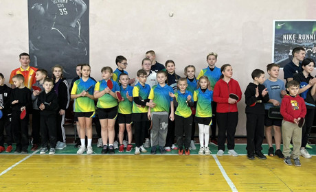 Глухівські тенісисти вибороли призові місця на благодійному турнірі в підтримку ЗСУ
