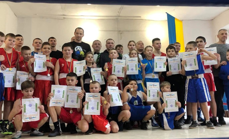У Тростянці пройшов перший чемпіонат з боксу у 2025 році: результати юних спортсменів