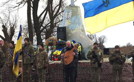 Подвиг Героїв бою з більшовиками на Трубежі біля Коржів на Київщині вшанували патріоти та курсанти