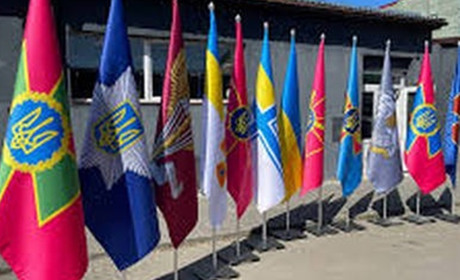 Де можна замовити флагштоки з нержавійки за доступною вартістю?