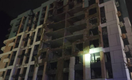 Російська ракета влучила в багатоквартирний будинок на Одещині: є жертви (ФОТО)