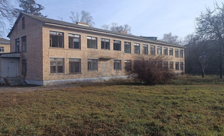 У Переяславі відділ освіти здає в оренду на 25 років будівлю дитсадка без комунікацій: які умови?