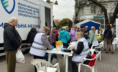Амбулаторія на колесах: Одещина отримала спеціальне мобільне авто для виїздів у громади