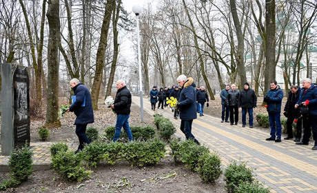 Віддали шану учасникам бойових дій на території інших держав: меморіальні заходи у Кагарлику