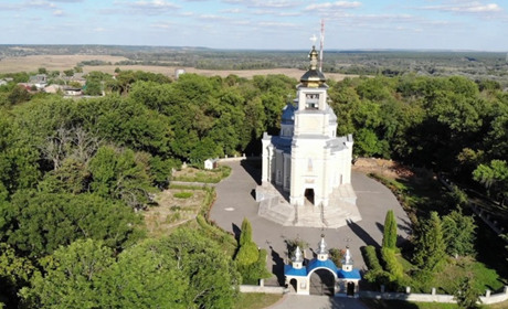 У Гадячі жителів перейменованих вулиць просять замінити адресні покажчики