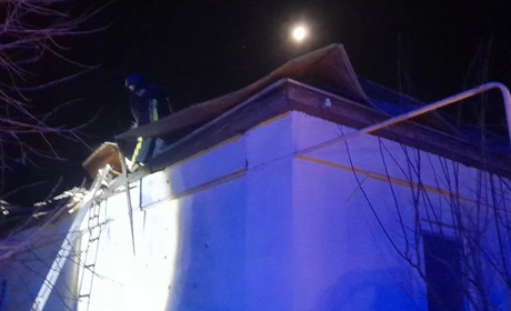 На Полтавщині уламки дрона пошкодили приватний будинок і господарчу будівлю