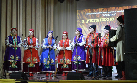 На концерті "З Україною у серці" від ансамблю "Веселка" у Переяславі зібрали 3 650 гривень на ЗСУ