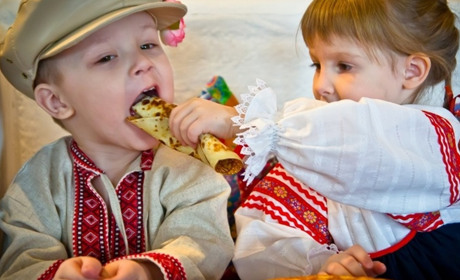 У Південному відзначатимуть Масницю: на дітей чекають конкурси та зустріч з героями