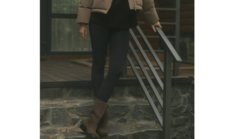 Чорні легінси: базовий елемент гардероба