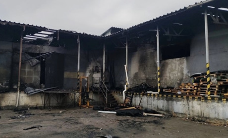 Посилки, які прямували до Шостки, пошкоджено внаслідок ворожої атаки на склад у Сумах