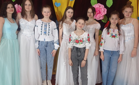 «Мистецтво заради перемоги»: у селі Березівської громади на концерті та ярмарку зібрали 5000 гривень